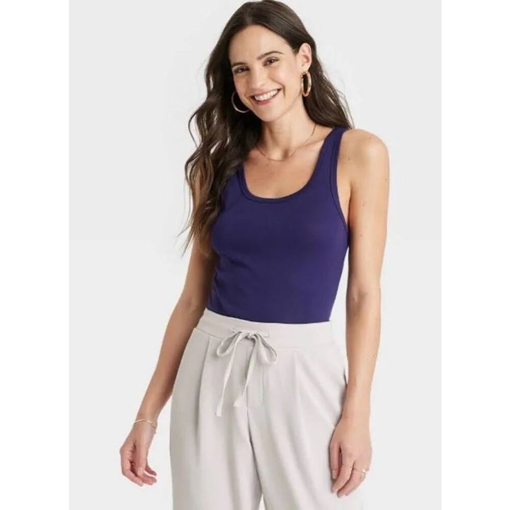 Women's xs tank top nwt